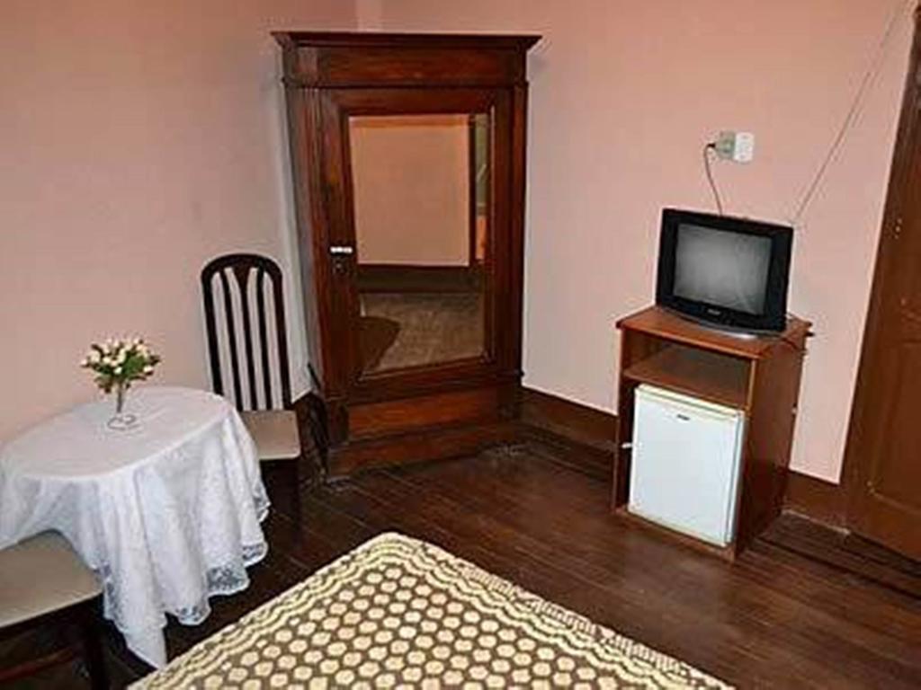 Aymore Hotel 2*