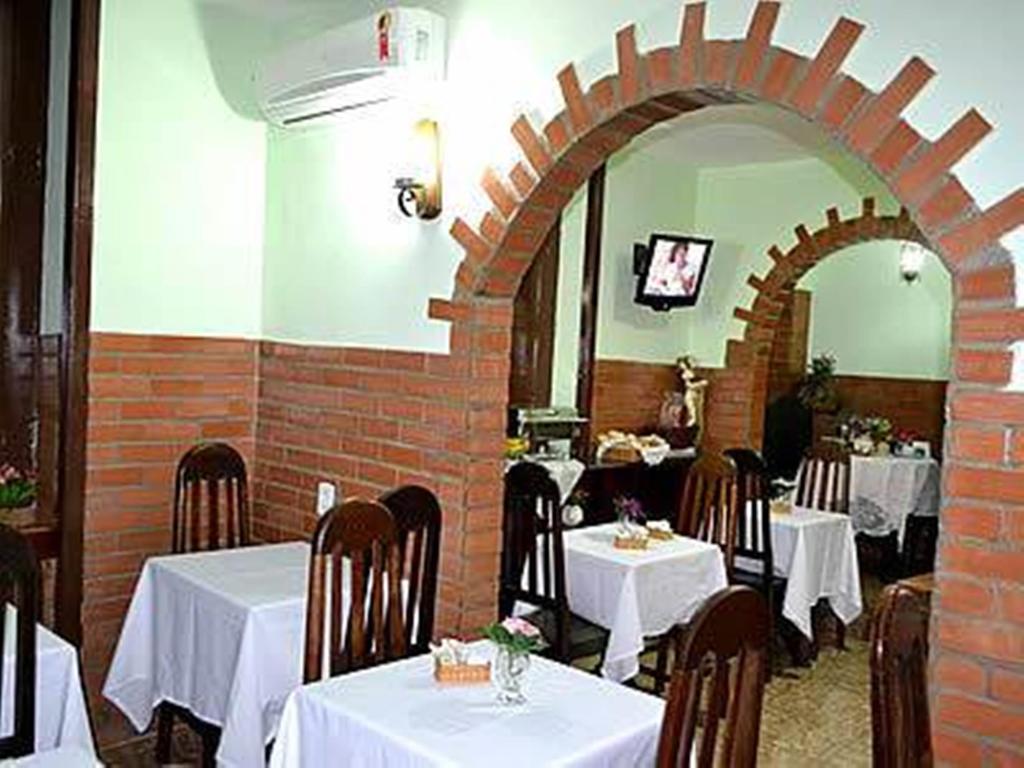 Aymore Hotel 2*